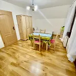 Dom Na Zboczu Góry Willa