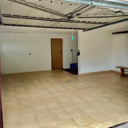 فيلة Dom Na Zboczu Gory