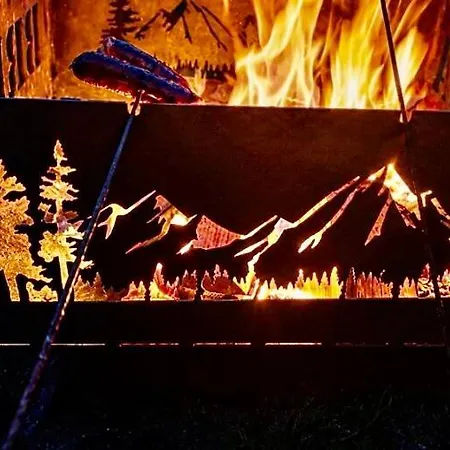 Dom Na Zboczu Gory Бренна
