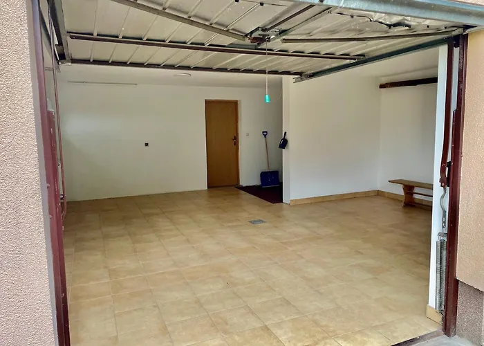 Vila Dom Na Zboczu Gory